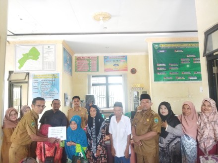 BLT Dana Desa Disalurkan kepada 36 Warga Nagari Simpang Utara 